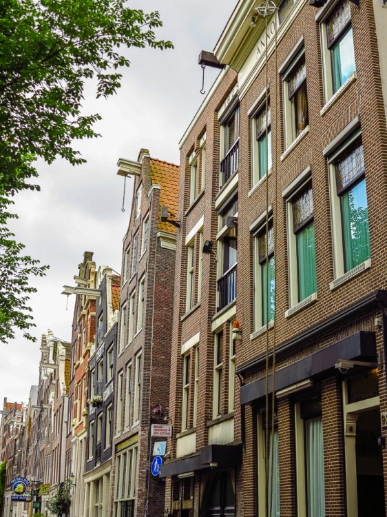 Buildings with slanted front